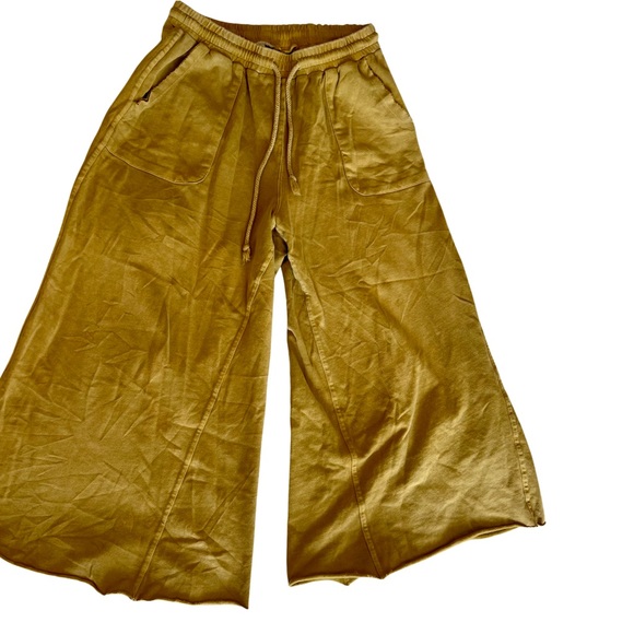 easel Pants - Easel Washed Terry Knit Wide Leg Pants in Mustard Size Small EUC